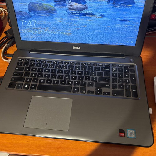 Dell Inspiron 15 5567 laptop i7, 16GB RAM, 256GB SSD, Radeon 4GB, Full HD