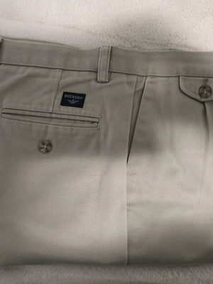 Dockers pants beige cotton used, 34 waist x 32 length