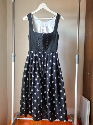 Traditional German dress cotton size 36S like new