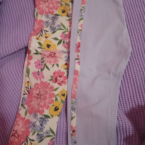 Capri leggings pack of 2 for ages 4-5, like new, multicolor