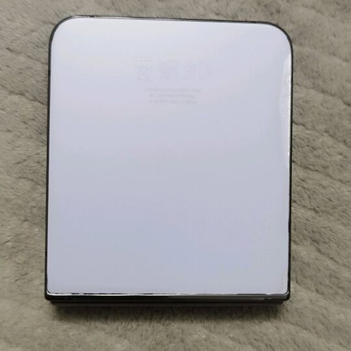 Samsung Z Flip 4 used, lilac with broken screen for parts or repair