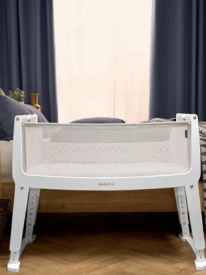 Snuz Snuzpod Studio Paris Baby Cot with Mattress and Side Opening White like new