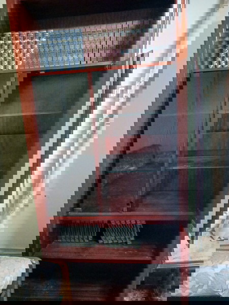 Κρυσταλιερα, βιτρίνα 90x20x40