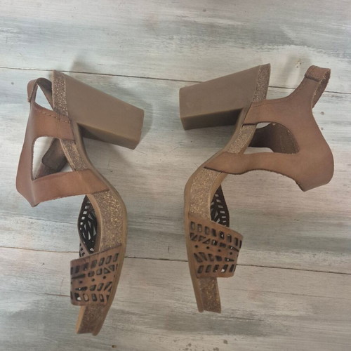 Yokono sandals size 40 used, brown with thick heel