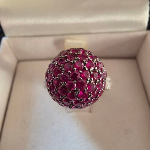 White Gold Diamond Ring 18K like new with ruby pavé sphere