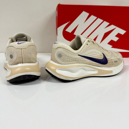 Nike Journey Road sports shoes used, size 39, beige