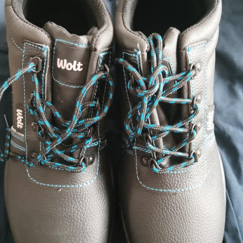 Shoes new, black boots size 44, anatomical