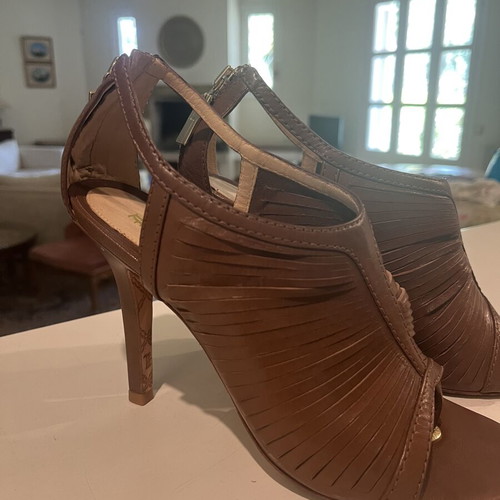 L.A.M.B. Frankie women's pumps like new, brown, size 38.5