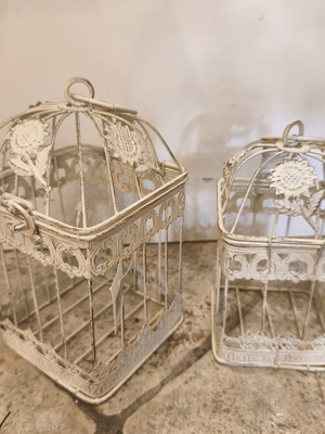 Metal birdcages set of 2 with hanging rings