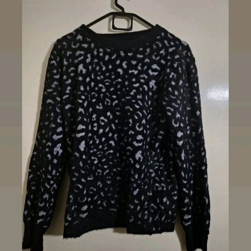Pullover black with polka dots new size M