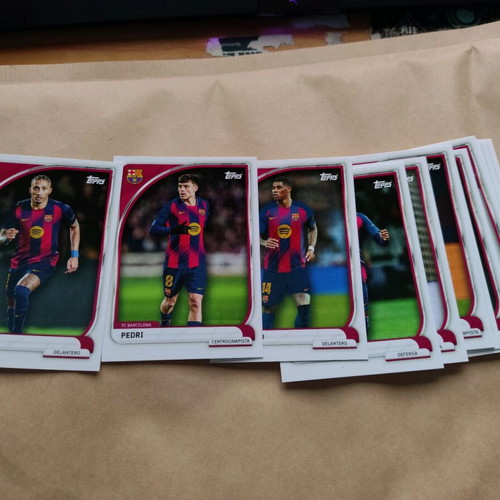 Topps Barcelona 2025-2026 lot of 27 cards like new