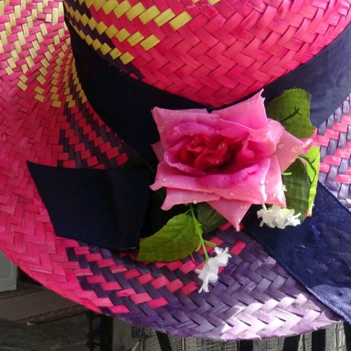 Straw hat like new, multicolored