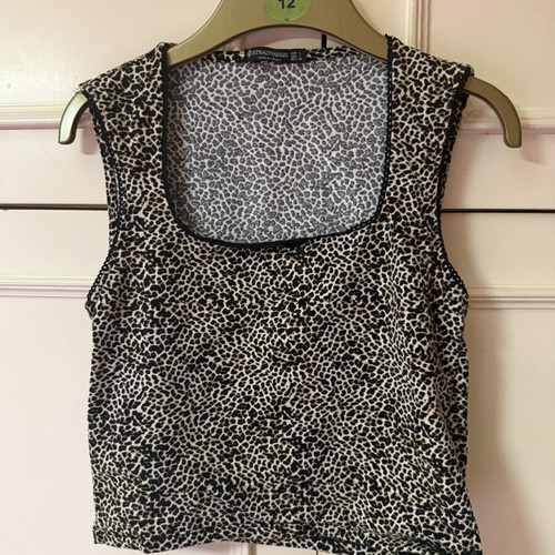 Stradivarius animal print cropped top like new, size L