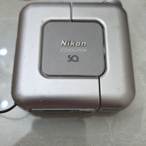 Nikon COOLPIX SQ 3.1MP digital camera used with CF card