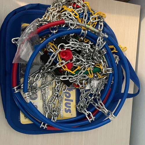 Vehicle anti-slip chains new with storage bag