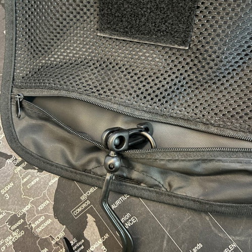 Survivors toiletry bag black like new with mirror
