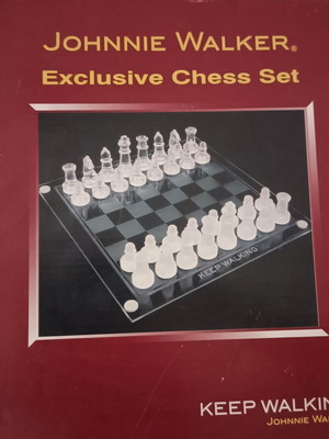 Johnnie Walker Exclusive Chess Set, γυάλινο συλλεκτικό