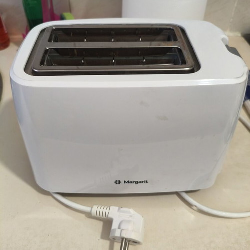 Margarit 2-Slice Toaster like new, adjustable browning, defrost