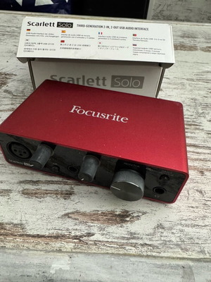 Focusrite Scarlett Solo external sound card like new
