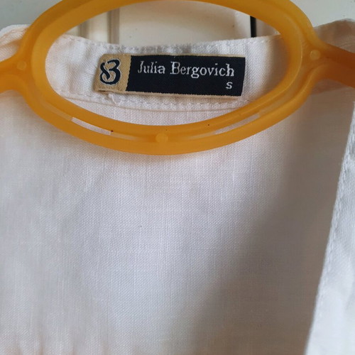 Julia Bergovich linen blouse with ruffles white like new size M