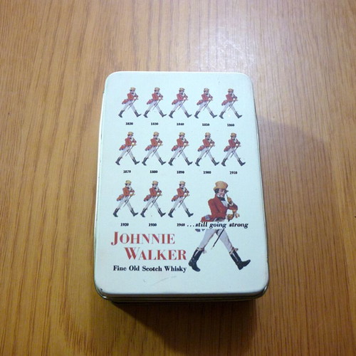 Johnnie Walker collectible playing cards like new in metal tin