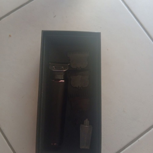 Trimmer VGR Voyager used with charger