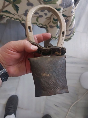Κουδουνίστρα για ζώα μεταχειρισμένη
