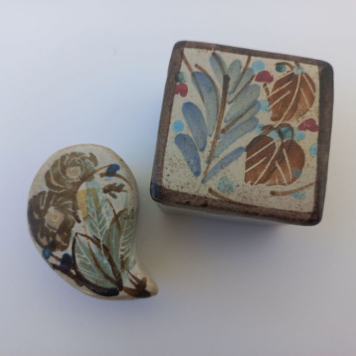Set of 2 vintage handmade ceramic jewelry boxes like new