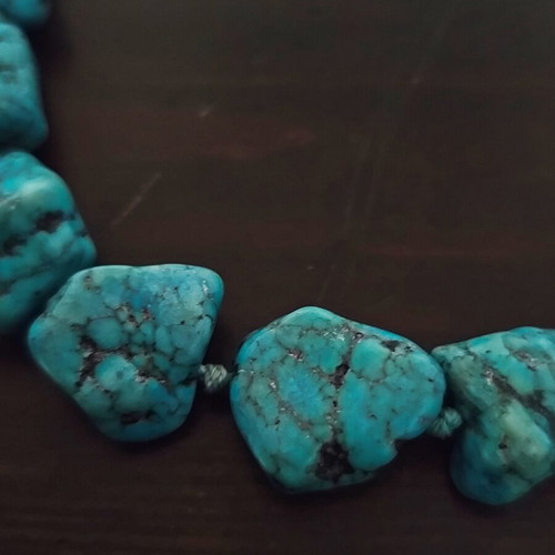 Necklace with Genuine Tibetan Turquoise Howlite, like new