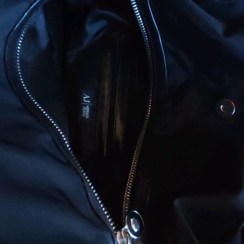 Emporio Armani shoulder bag black like new with zipper