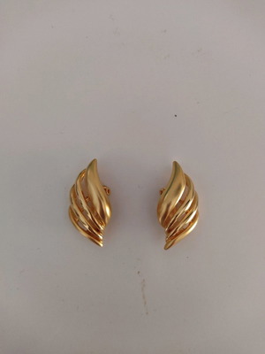 Leaf earrings with clips new faux bijou