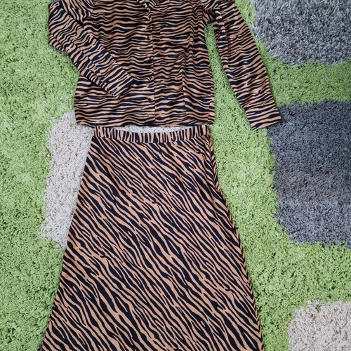 Warehouse leopard pattern women's skirt and blouse set, size M