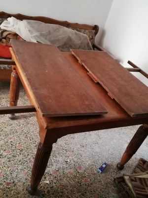 Τραπέζι τετράγωνο μεταχειρισμένο 102cm x 102cm