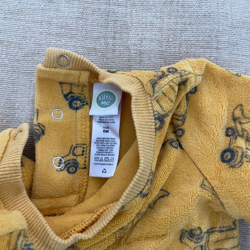 Baby clothing sets used for 6-12 months, 4 sets (8 pieces)