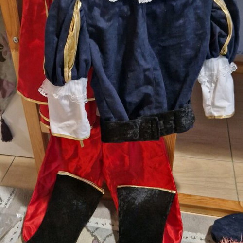 Carnival costume Prince like new, size 4