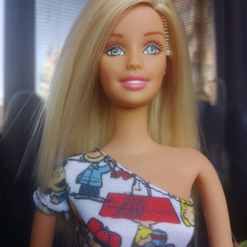Barbie flexible body like new from 2000, 30 cm height