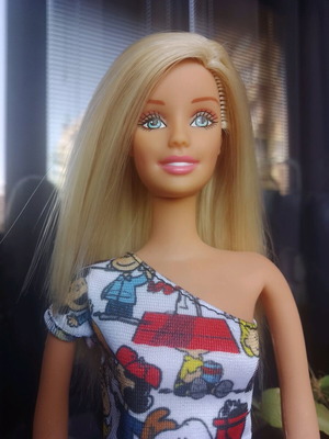 Barbie flexible body like new from 2000, 30 cm height