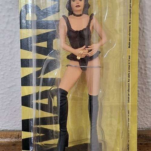 Milo Manara Jolanda #38 Altaya collectible figure new, sealed