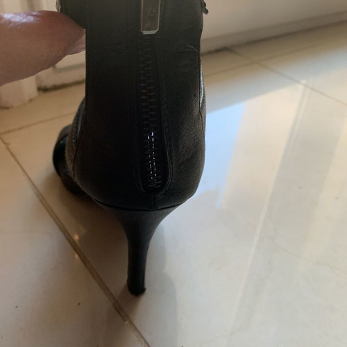Stradivarius sandals used, size 39, black and silver