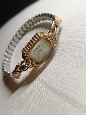 EFZO 17 Rubis Gold Vintage Women's Watch with Elastic Bracelet used