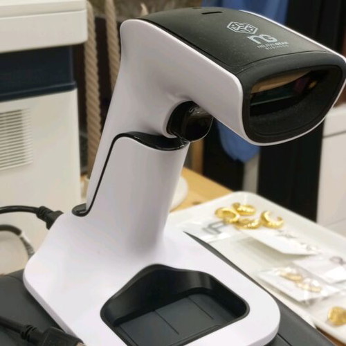 Neural Gear wireless scanner model NG-BARC2DW like new with charging base