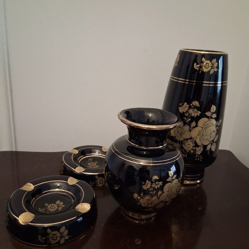 Ceramic set used, Greek made, black with 24k gold, 2 ashtrays and 2 vases