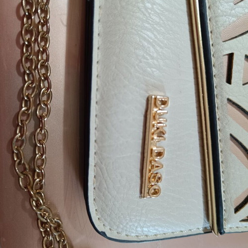 Duki Daso crossbody envelope bag used, beige and white with gold chain
