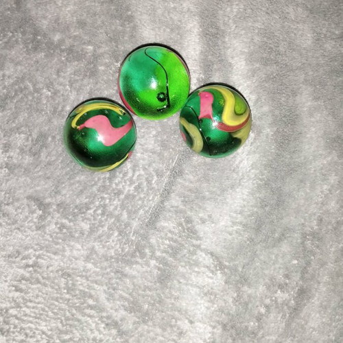 Authentic collectible marbles in 3 sizes like new, pack of 96