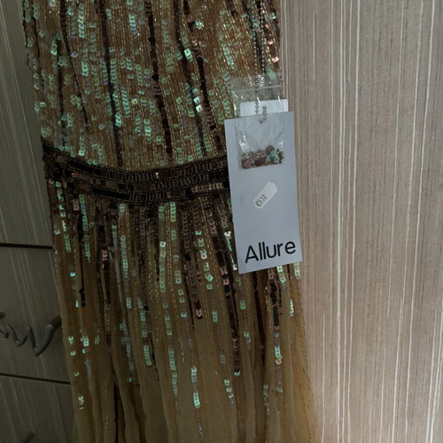 Allure dress new, gold color, size S