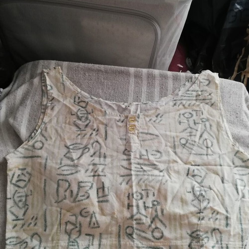 Crop top with small pattern, like new, beige, size S