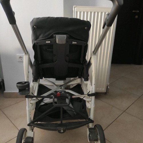 Inglesina stroller like new with footmuff and waterproof cover