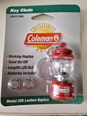 Coleman Lantern Model 200 keychain new, red