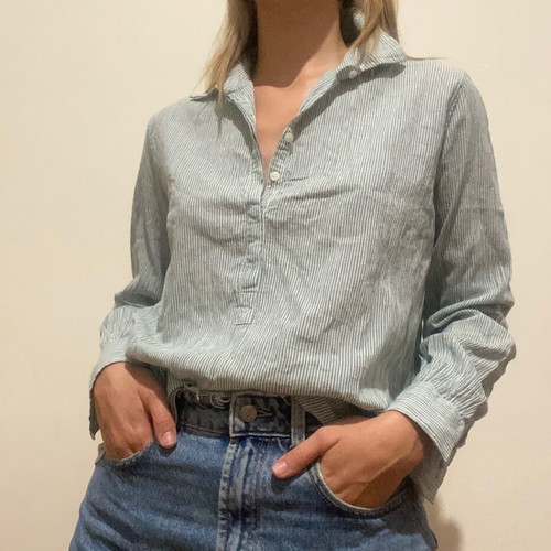 Ellen shirt-style top used, size L, white and blue
