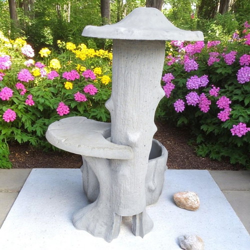 Isabella Garden Concrete Fountain new, unpainted